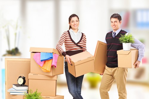 Organised boxes and protective packing for residential or business moves